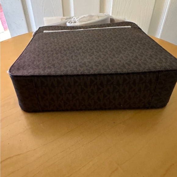 Michael Kors Brown Travel Large Messenger Bag - Picture 4 of 6